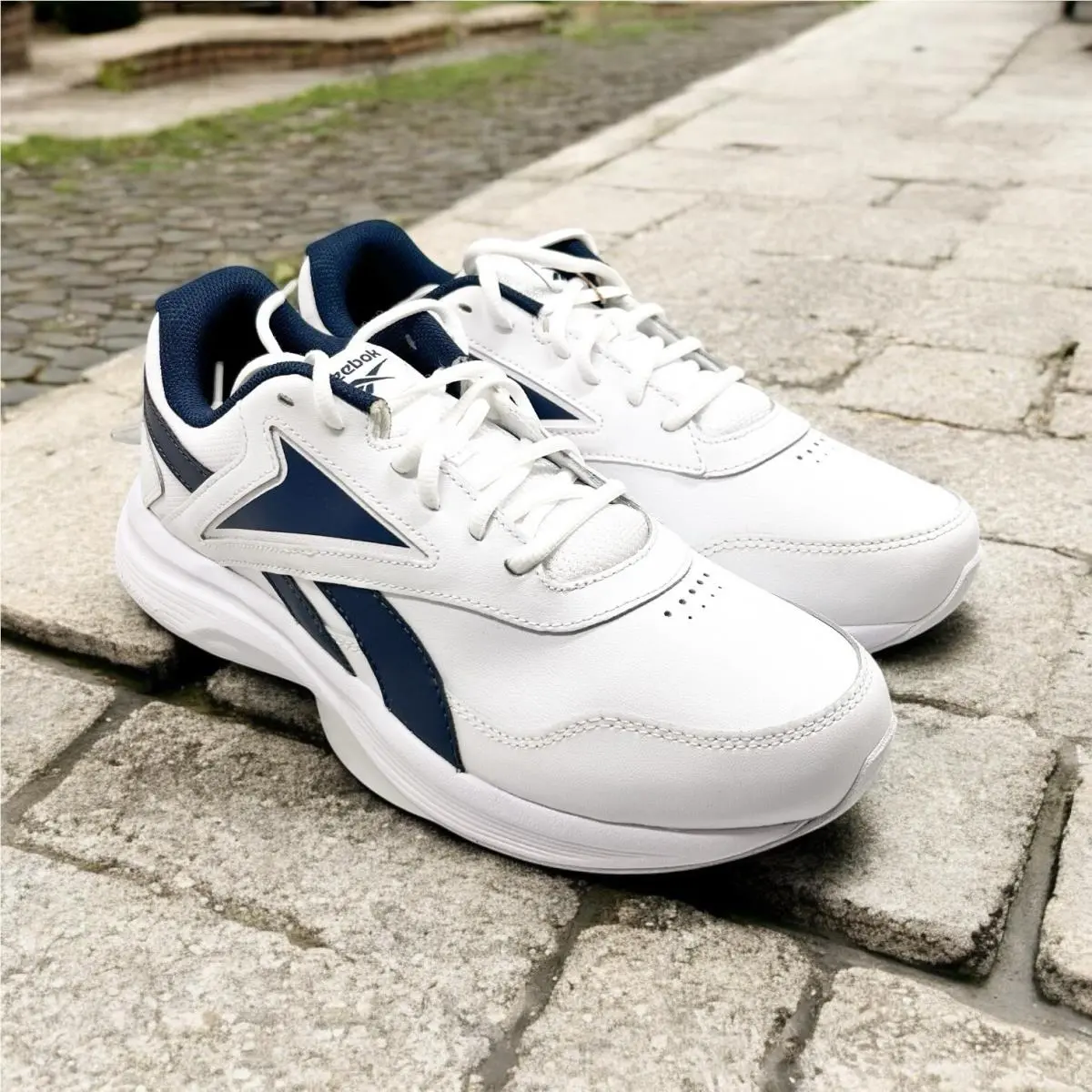 Reebok Walk Ultra Dmx Max Men’s Walking Shoe White Athletic Sneakers 8 X-wide