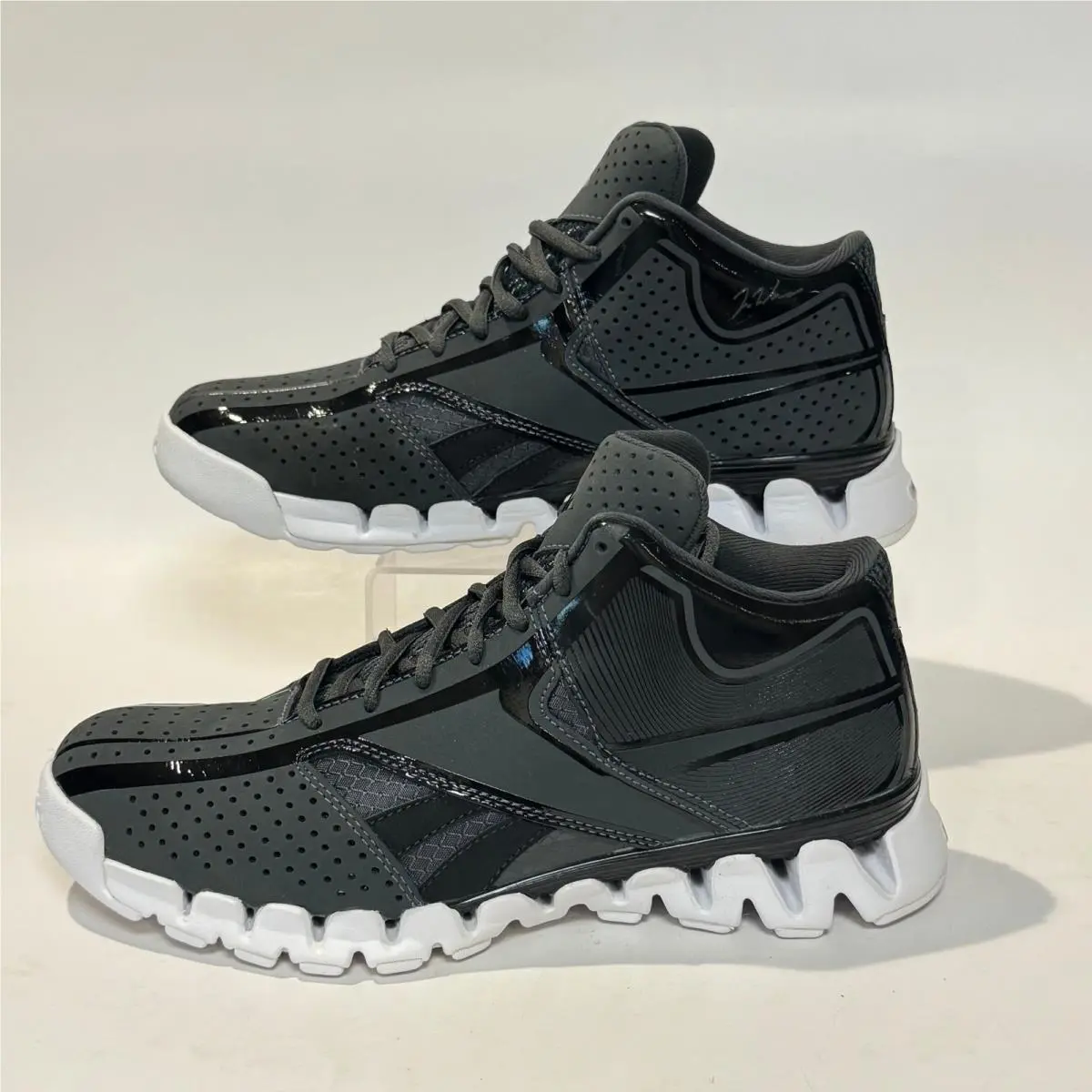Reebok shoes - Black 1