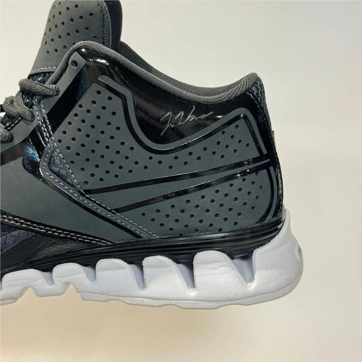 Reebok shoes - Black 6