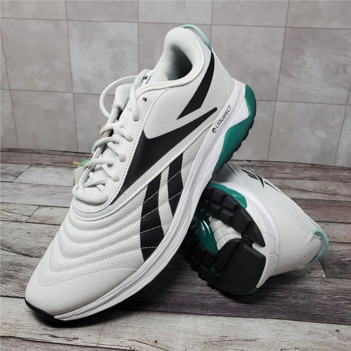 Reebok Liquifect 180 3.0 Running Sneakers White Black Green Men`s Size 12 GX7532