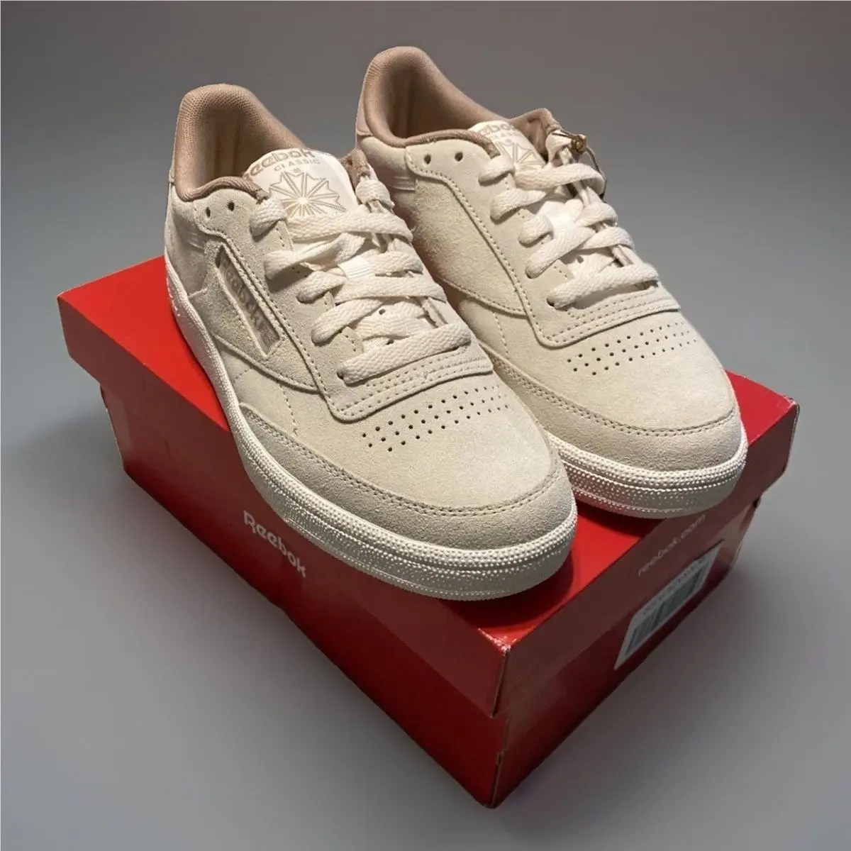 Reebok Women’s 7 - Club C 85 Vintage Sand/brown/red Sneakers