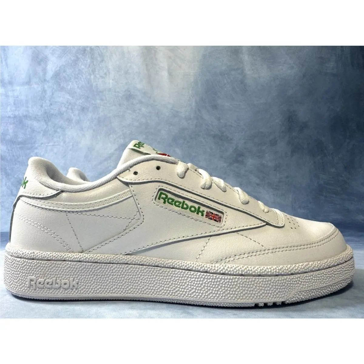 Reebok shoes - Reebok Classic - Classic - White 3