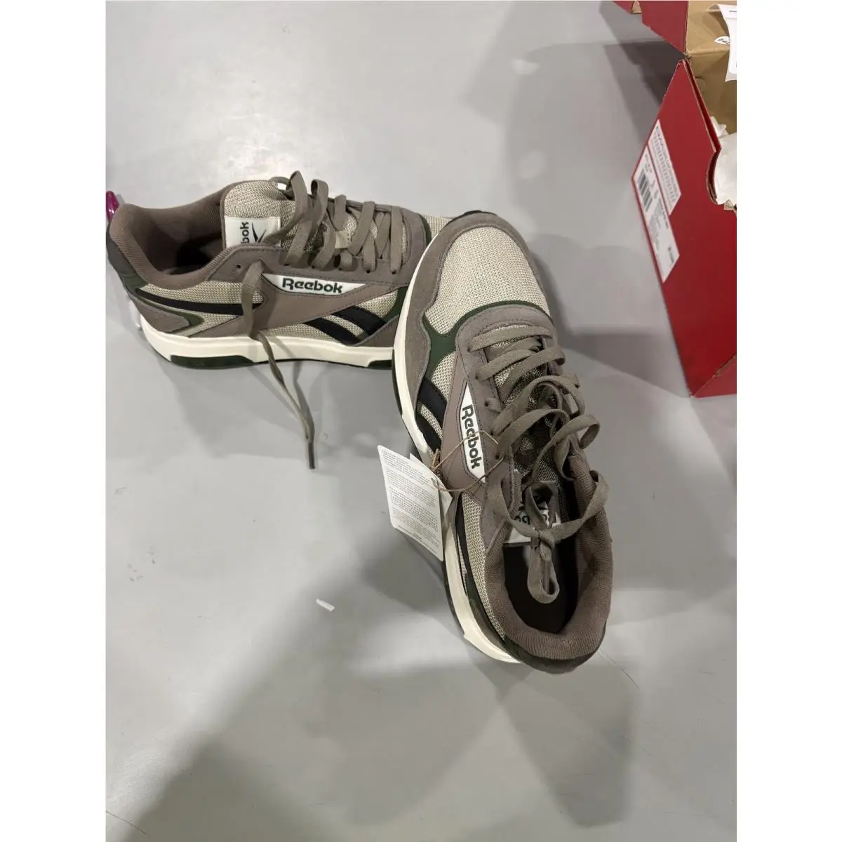 Reebok shoes - Gray (UPC: 008678956353) 1