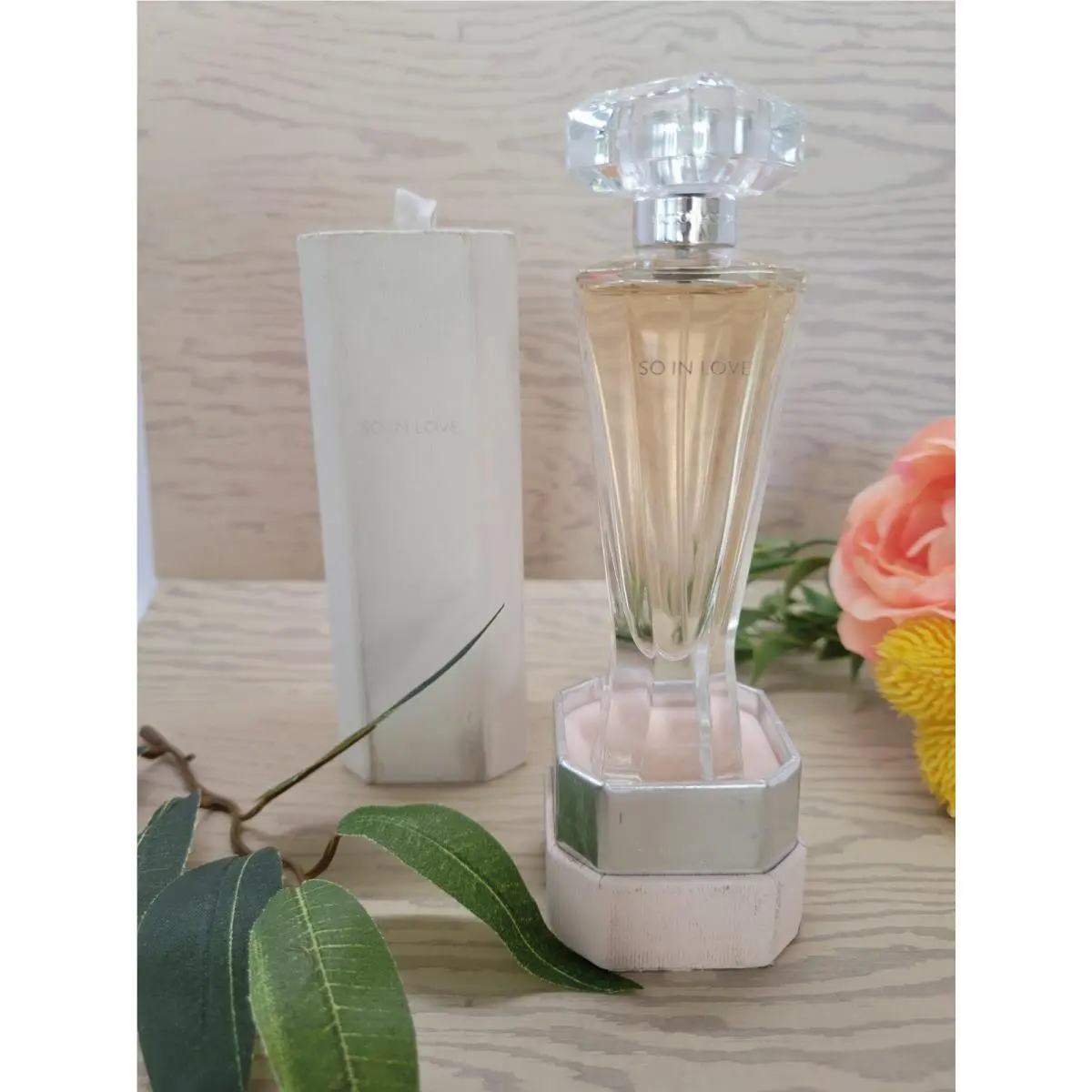 Victoria Secret SO IN Love Perfume Spray 1 FL Oz. Formular Vintage
