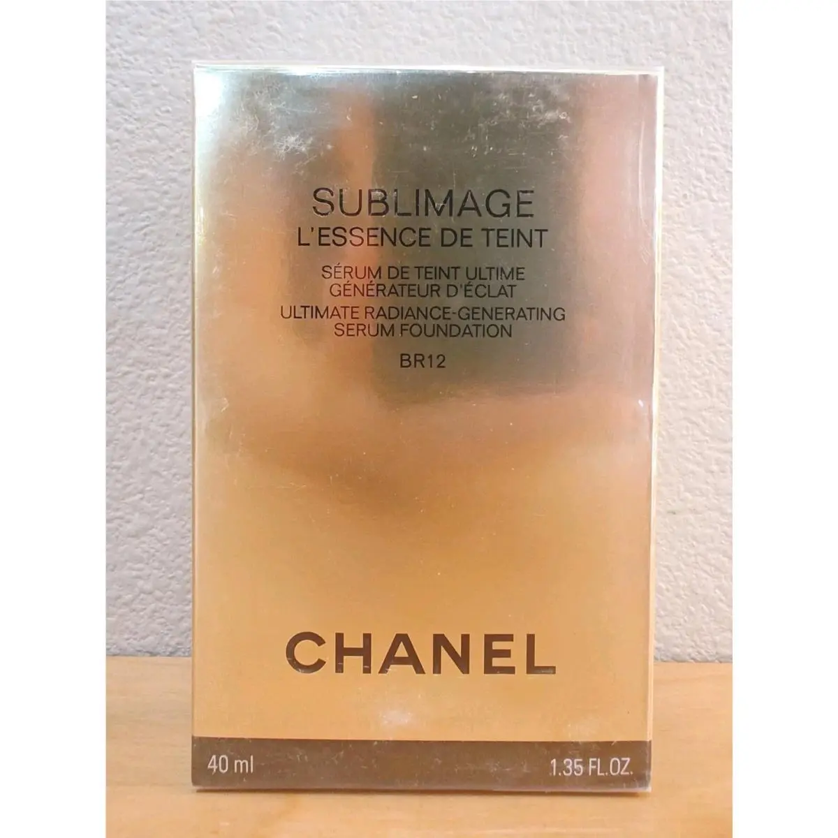 Chanel Sublimage L`essence De Teint Serum Foundation BR12