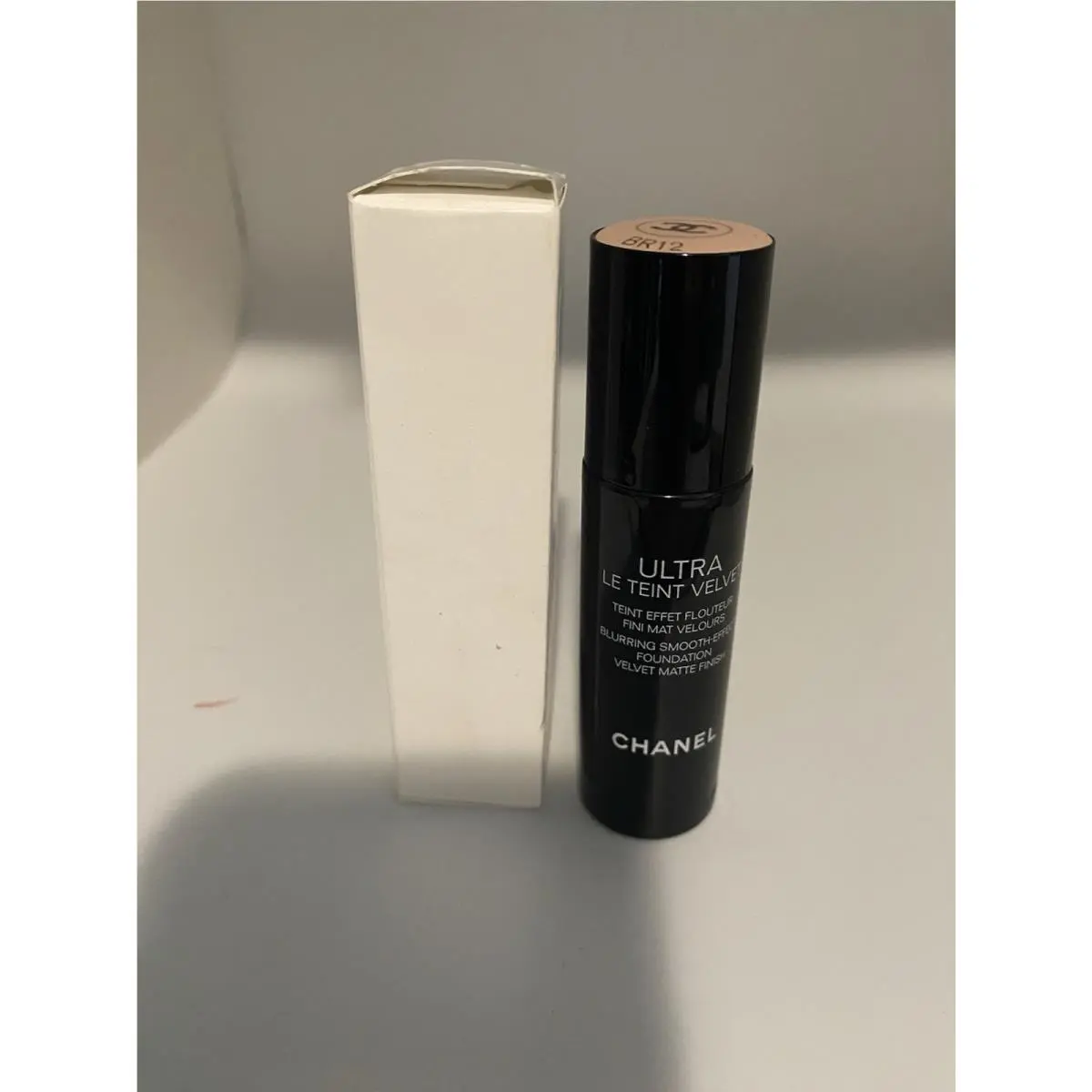 Chanel Perfection Ultra Le Teint Velvet - B30 - 0.7 Oz