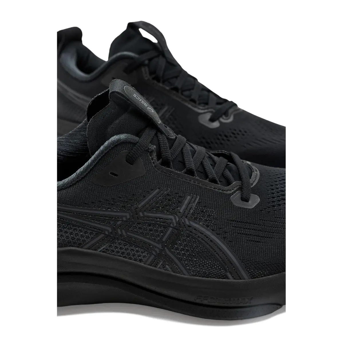 Asics shoes - Black/Black 11
