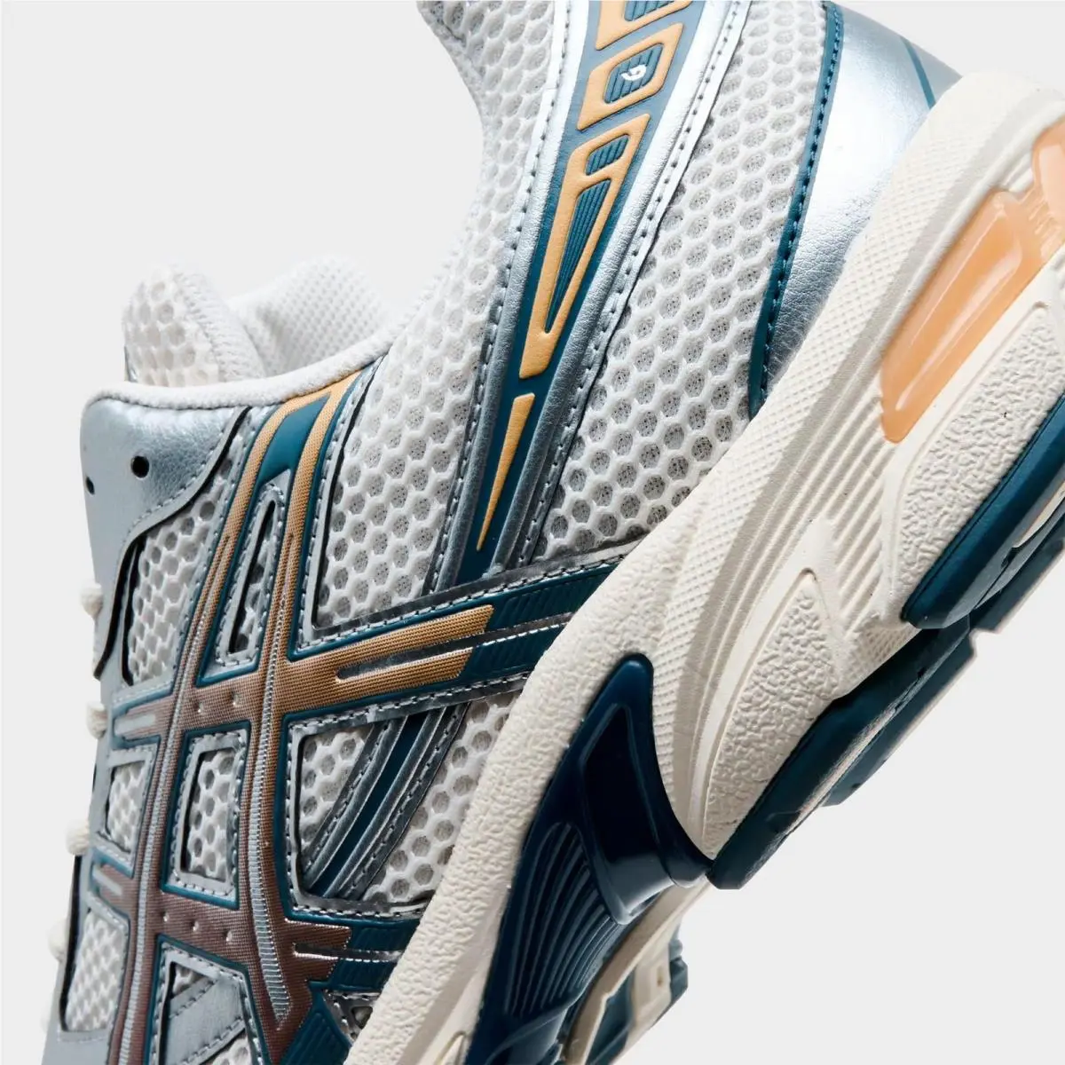 Asics shoes - 1203A609 109 - Cream/Mahogany 4
