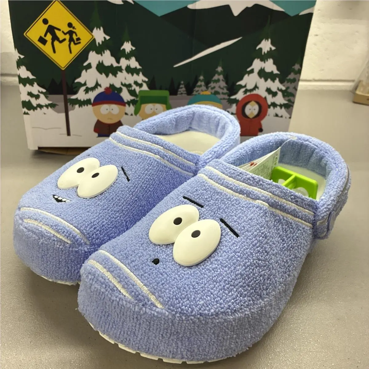 Crocs Classic Clog South Park Towelie Size M8/W10 - 211501-90H