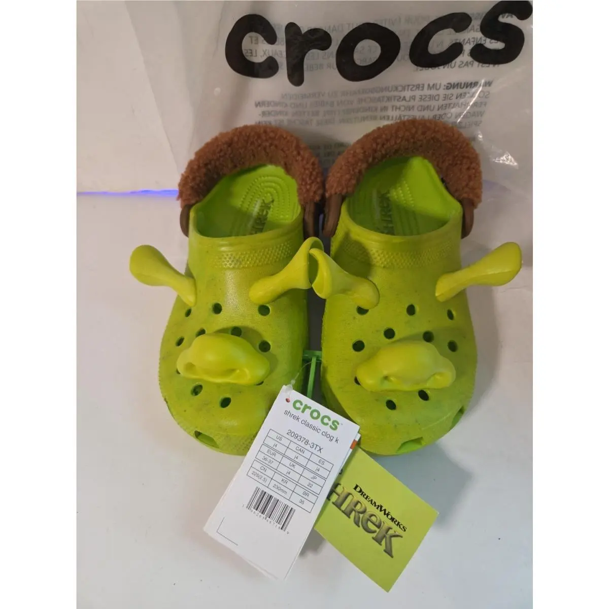 Crocs shoes - Green (UPC: 196265487189) 0