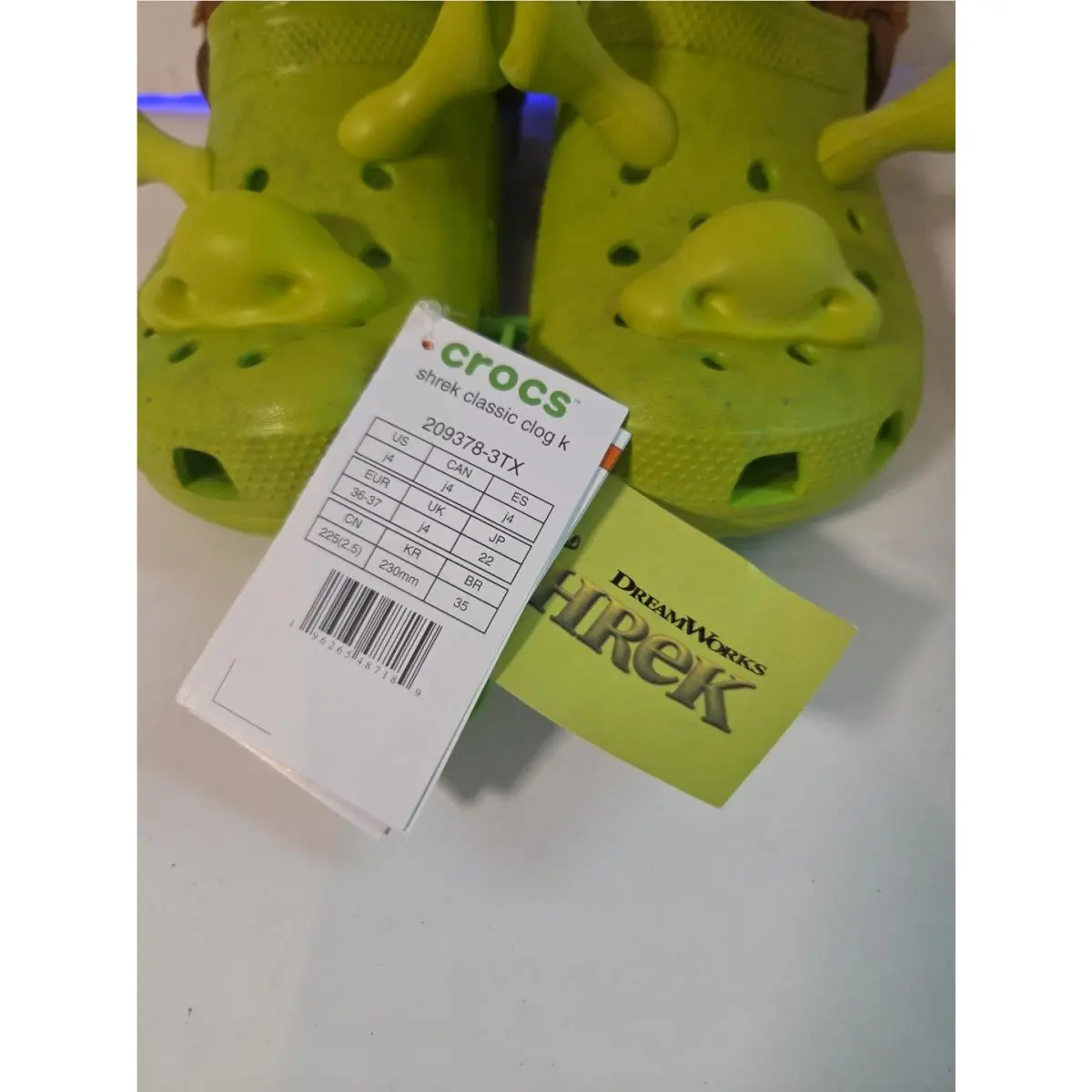 Crocs shoes - Green (UPC: 196265487189) 1