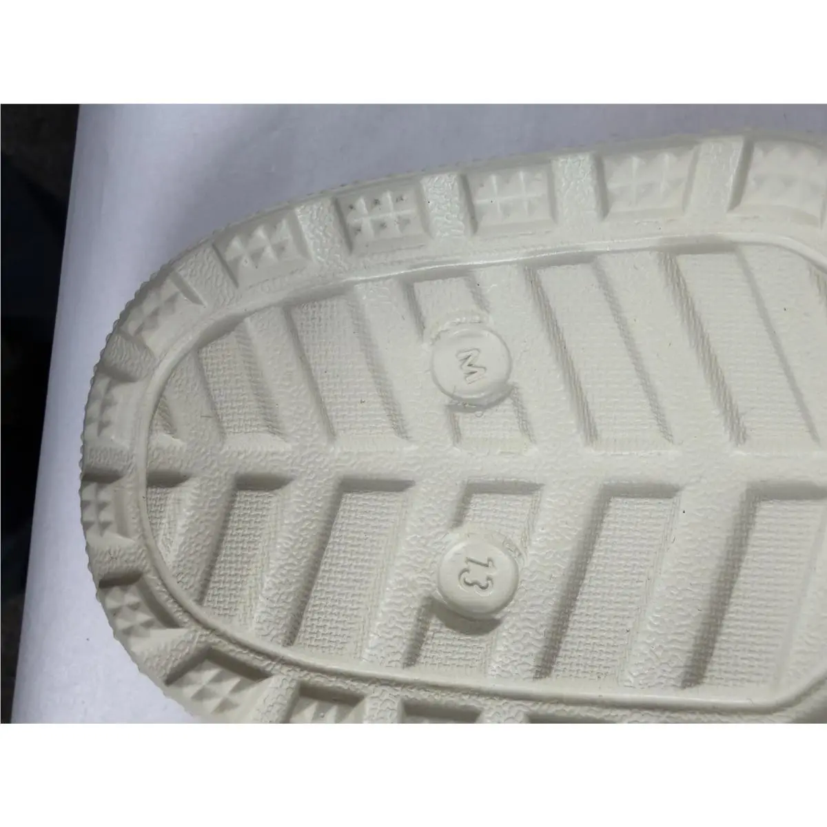 Crocs shoes - Crocs Classic - Classic - bone 10