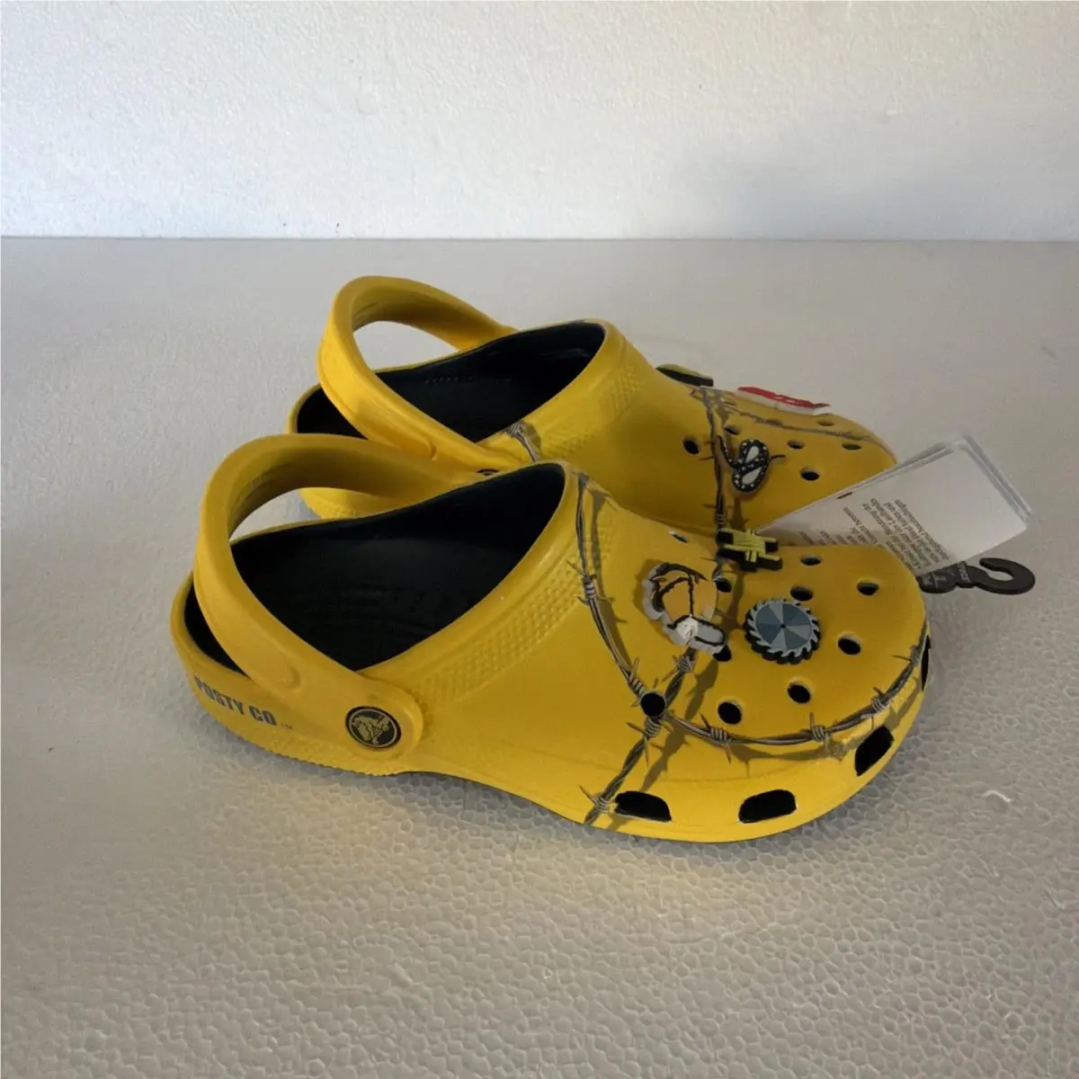 Crocs shoes - Posty X Crocs - Series 2 - Yellow 8