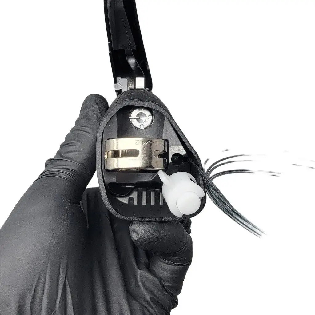 Shimano  - ST-R7020-R - ST-R7020-R - Black (UPC: 689228984790) 5