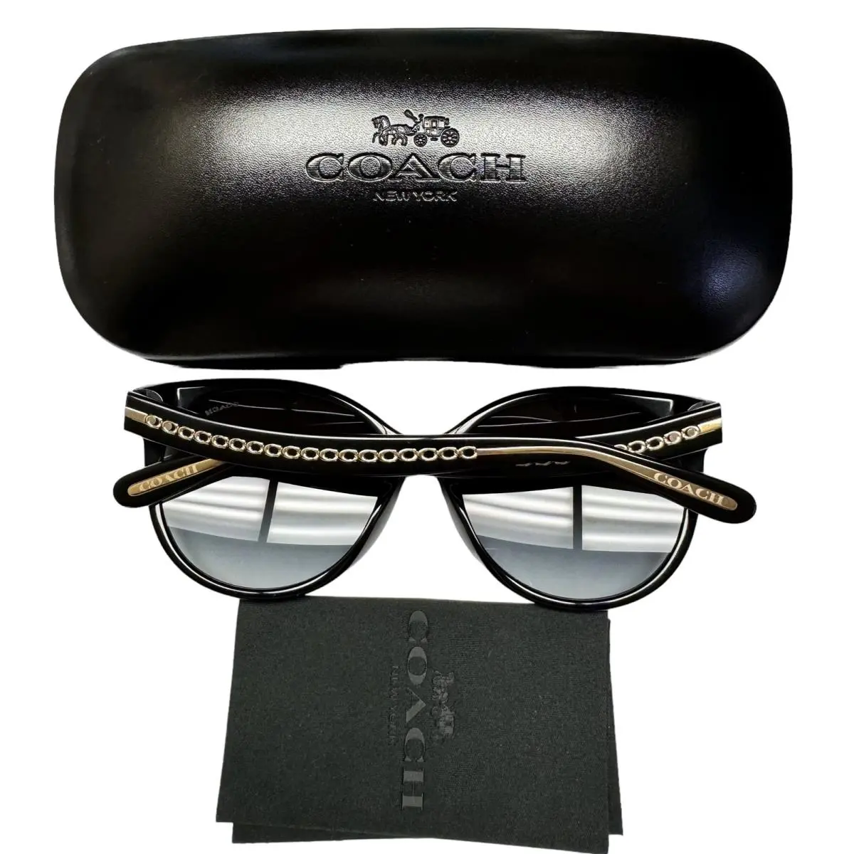 Coach Sunglasses HC 8321 Polished Black Gold Logo Arms Grey Gradient with Case
