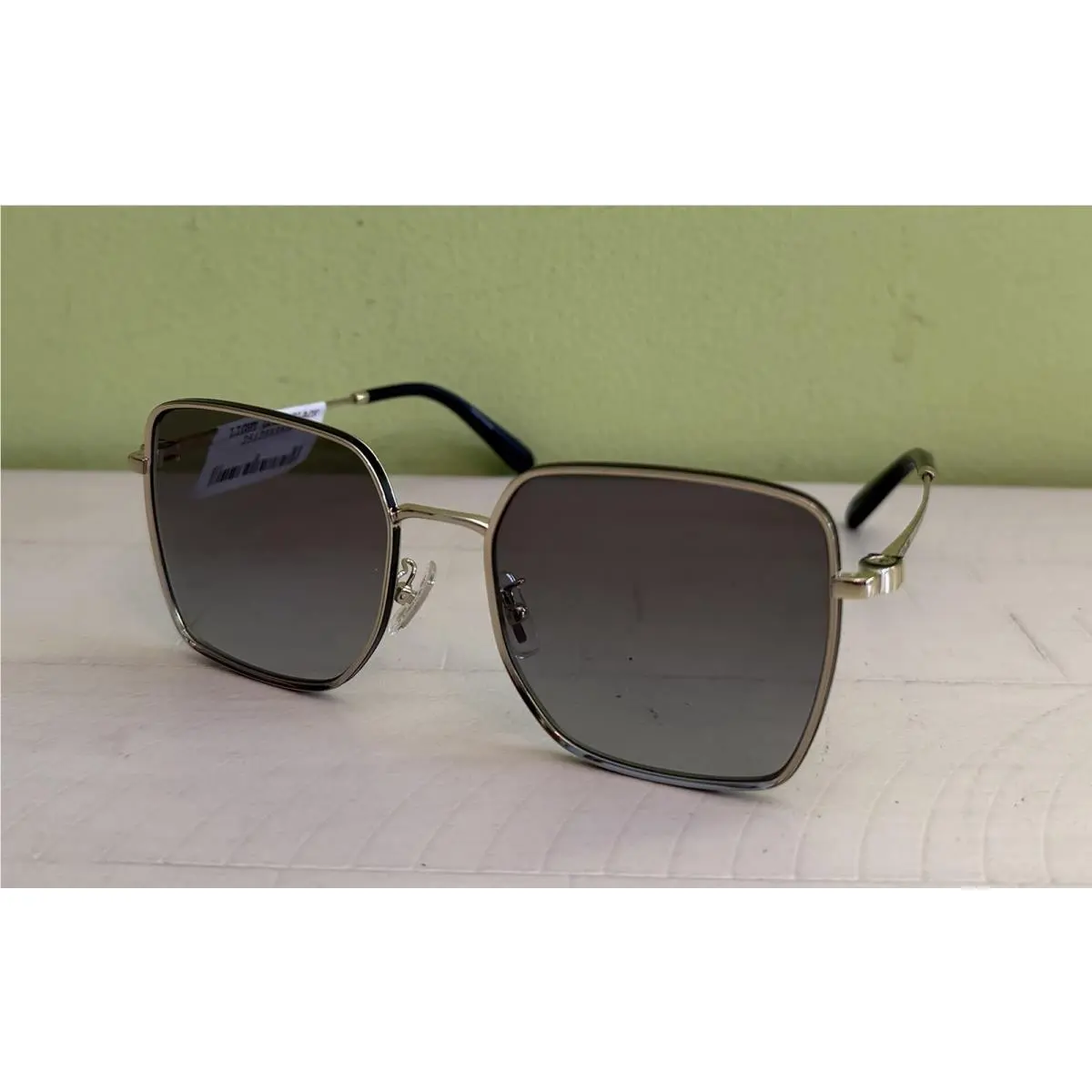 Coach 7184D Women’s Sunglasses 56-19-145 Shiney Light Gold/black