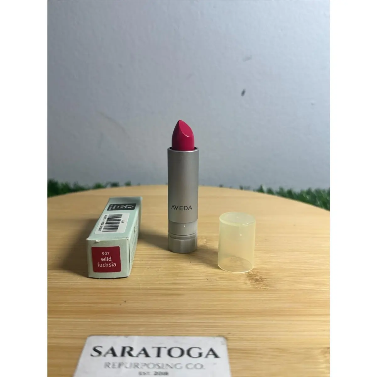 Nourish-mint Smoothing Lip Color- Rare and Models 211-957 907 by Aveda