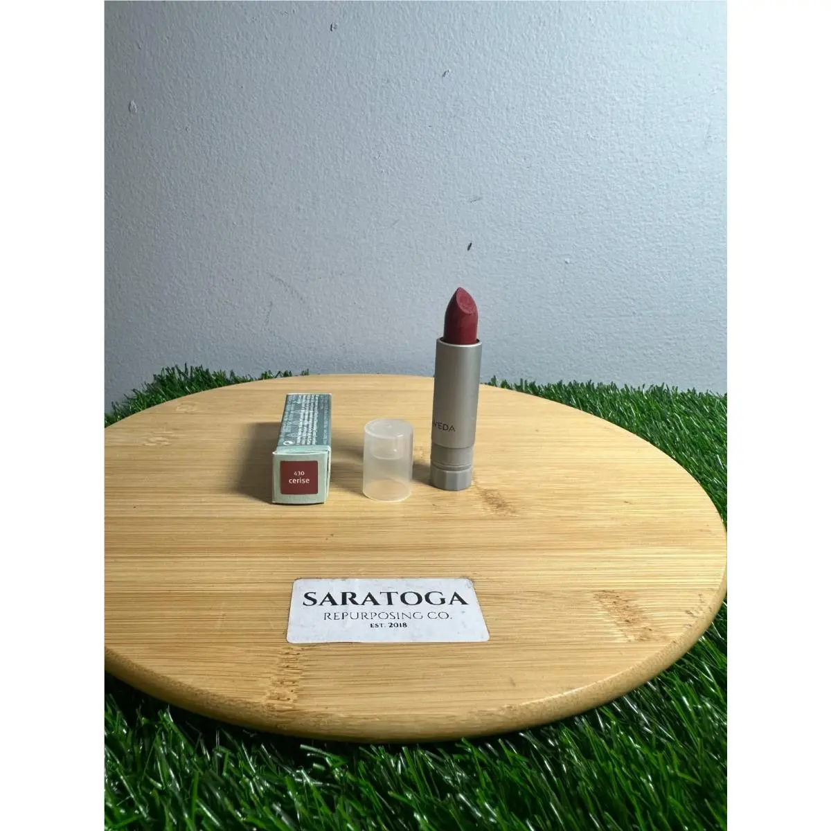 Nourish-mint Smoothing Lip Color- Rare and Models 211-957 430 by Aveda