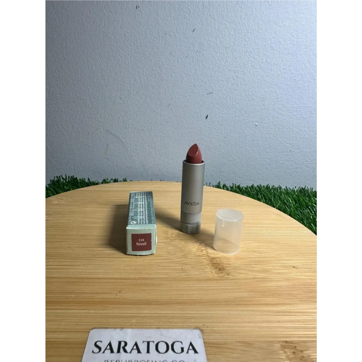 Nourish-mint Smoothing Lip Color- Rare and Models 211-957 510 by Aveda