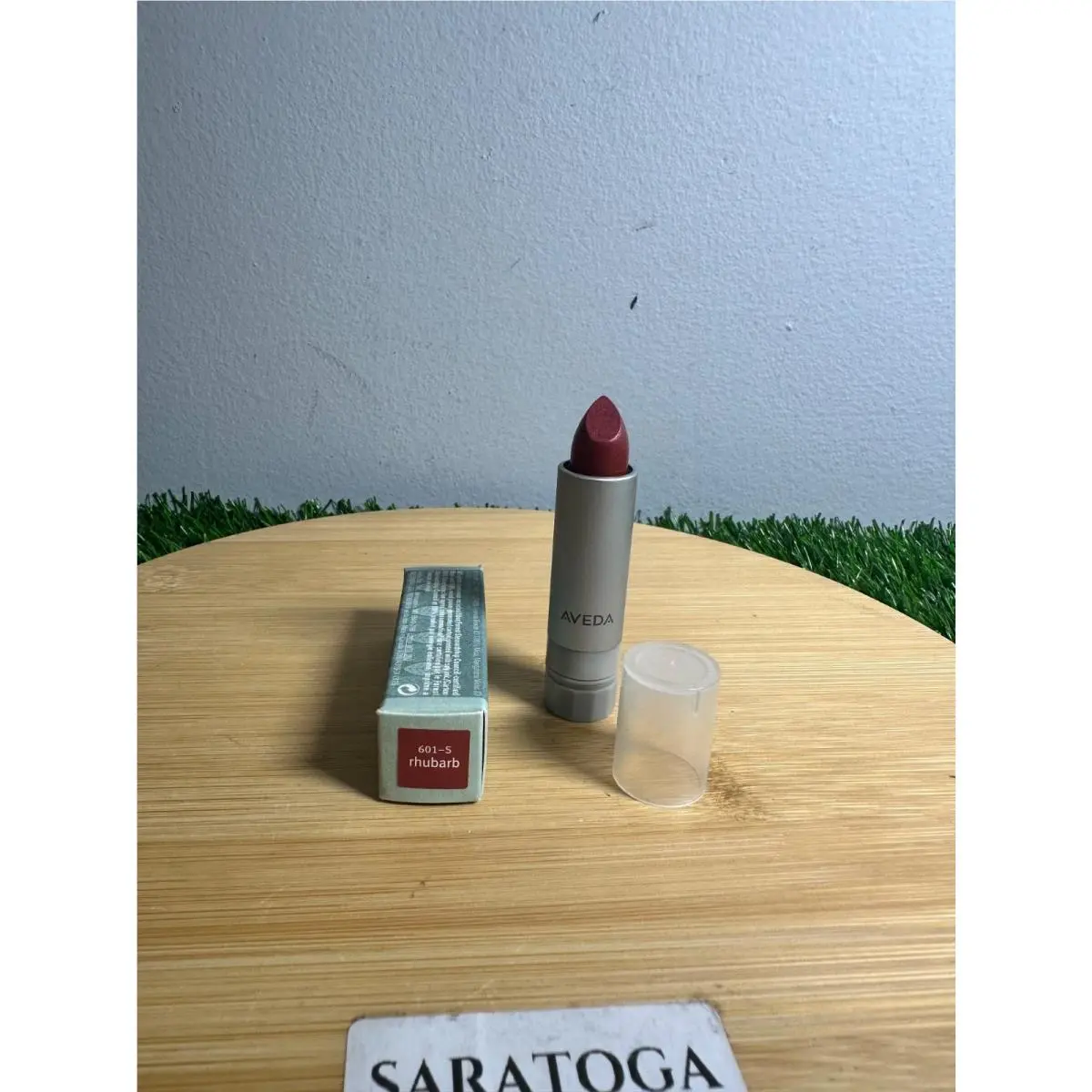 Nourish-mint Smoothing Lip Color- Rare and Models 211-957 601-S by Aveda
