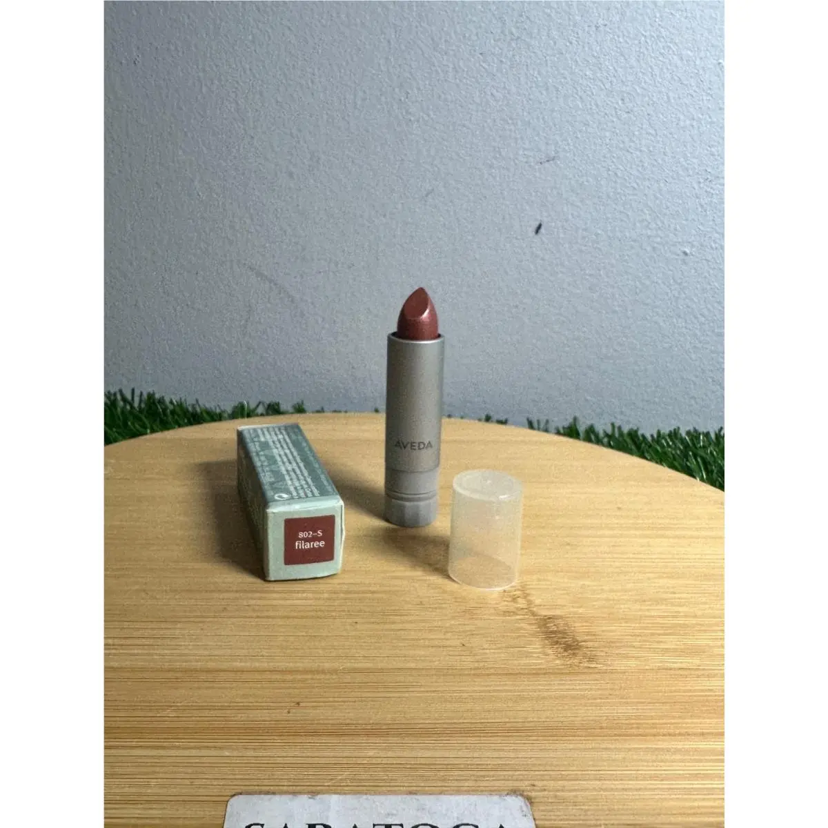Nourish-mint Smoothing Lip Color- Rare and Models 211-957 802-S by Aveda
