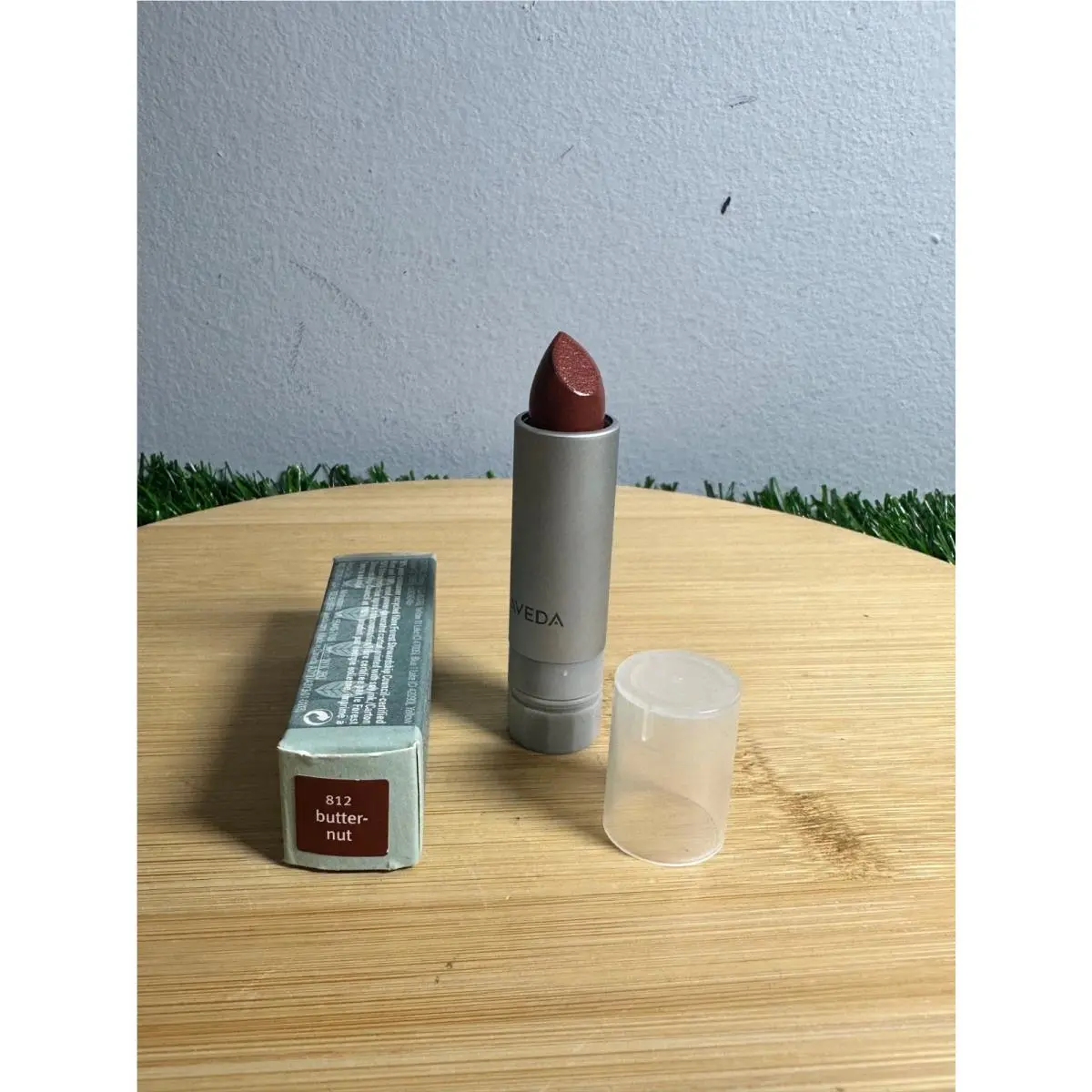 Nourish-mint Smoothing Lip Color- Rare and Models 211-957 812 by Aveda