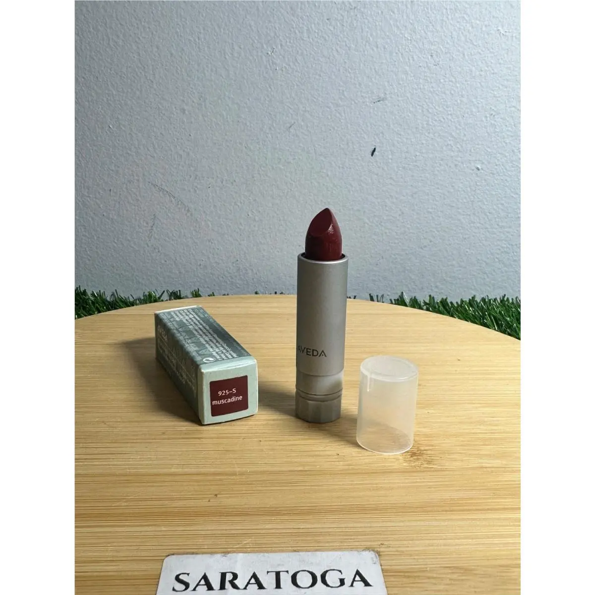 Nourish-mint Smoothing Lip Color- Rare and Models 211-957 925-S by Aveda
