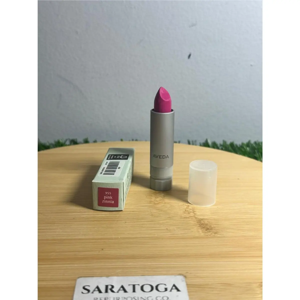 Nourish-mint Smoothing Lip Color- Rare and Models 211-957 955 by Aveda