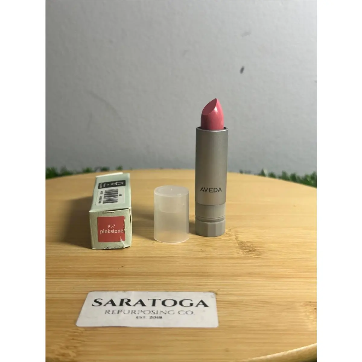 Nourish-mint Smoothing Lip Color- Rare and Models 211-957 957 by Aveda