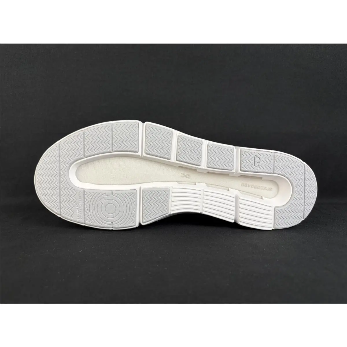On-Running shoes - On The Roger Advantage - The Roger Advantage - White 0