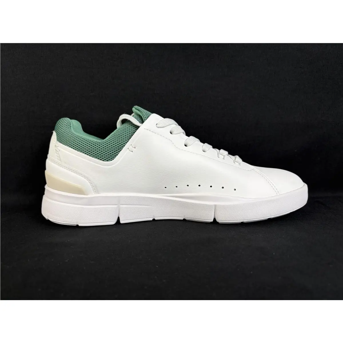 On-Running shoes - On The Roger Advantage - The Roger Advantage - White 1