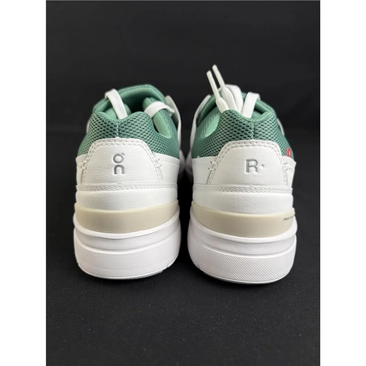 On-Running shoes - On The Roger Advantage - The Roger Advantage - White 3