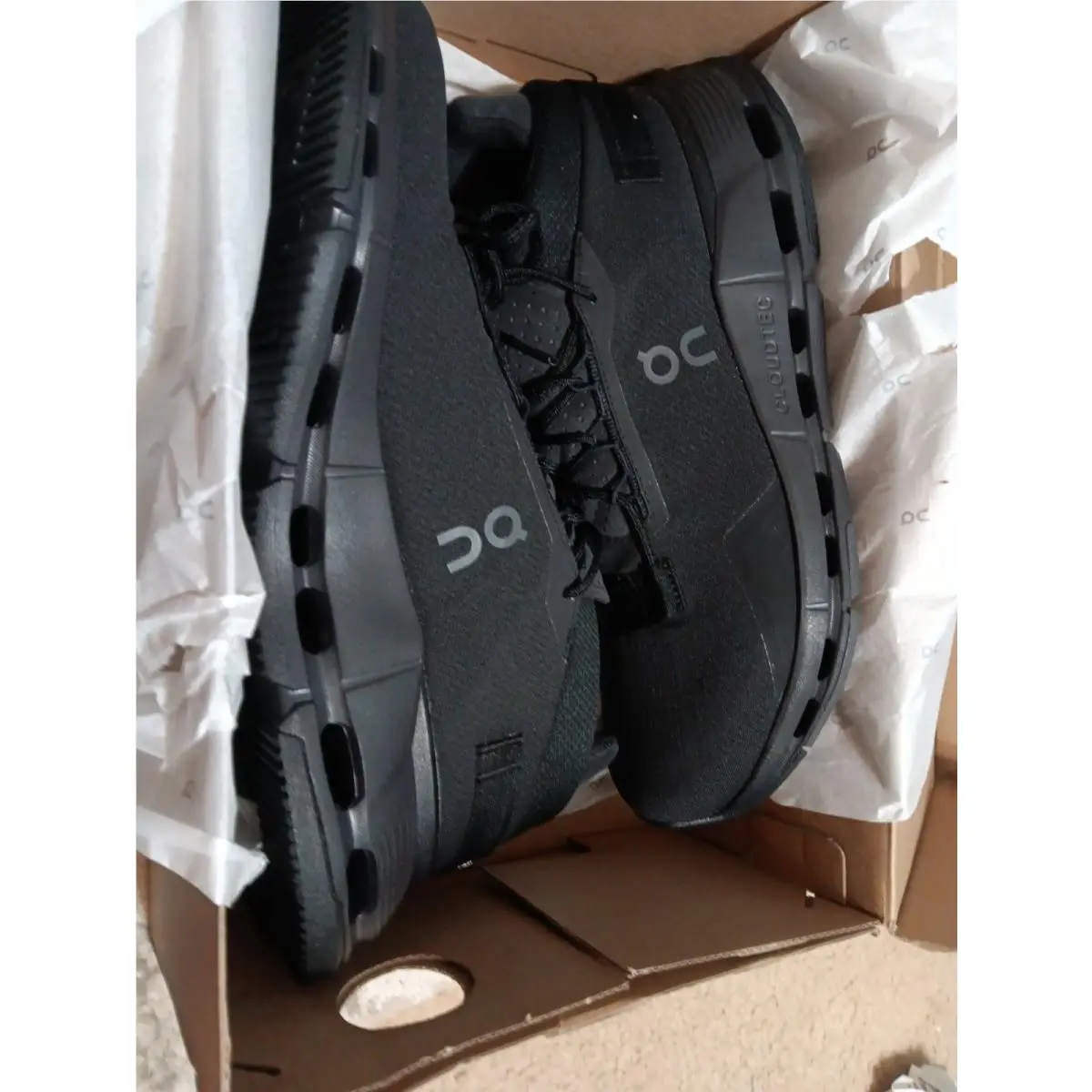 Mens Size 10.5 - On Running Cloudnova 2 All Black Box Damage