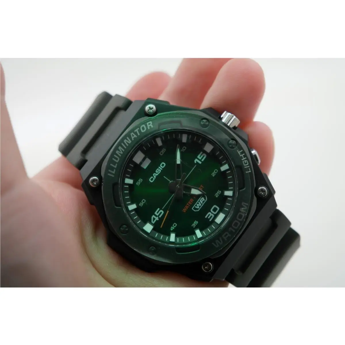 Casio MW620H-3AV Men`s Black Resin Watch 100 Meter WR Illuminator