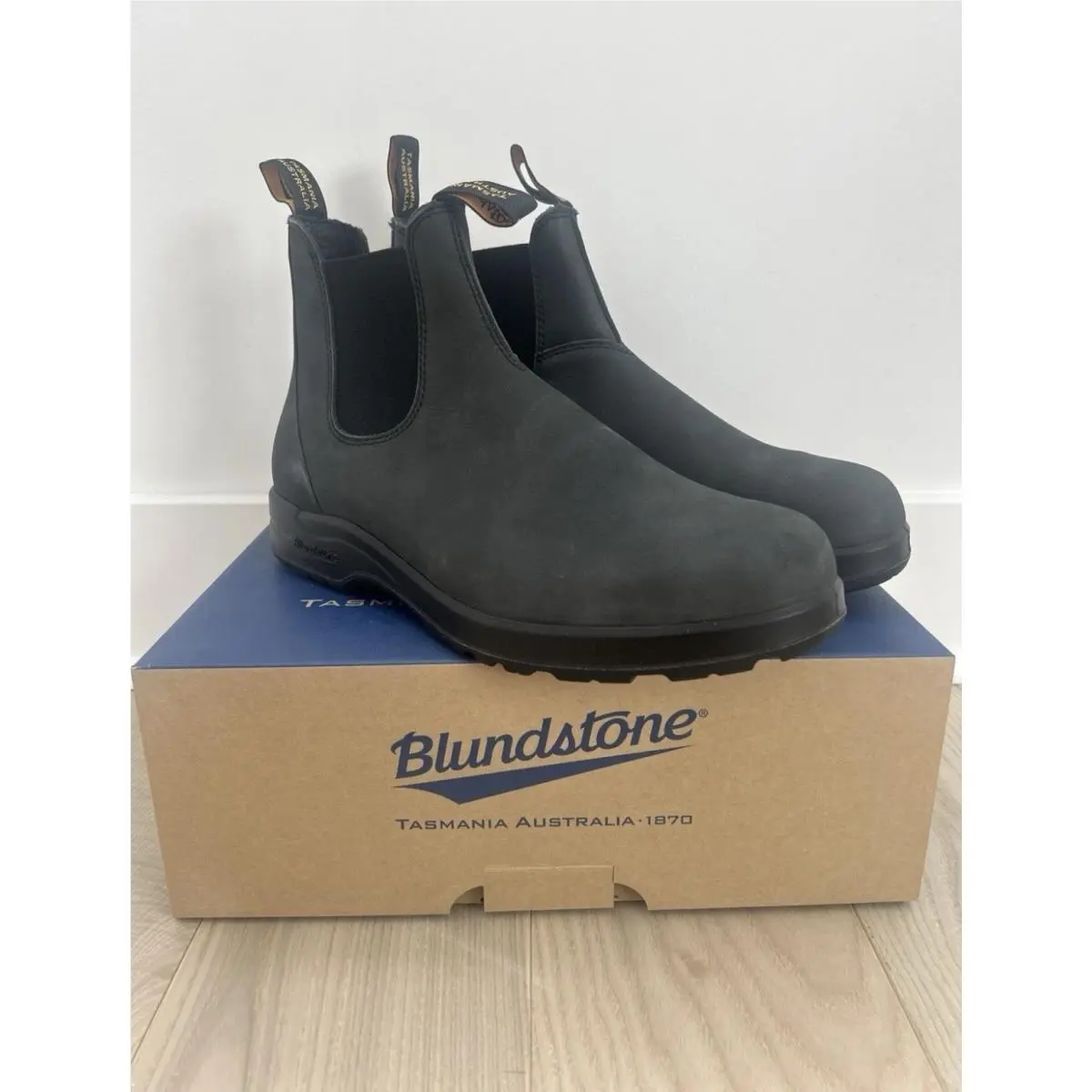 Blundstone 2055 All Terrain Elastic Side Boot Rustic Black Sz 7.5 US M/9.5 US W