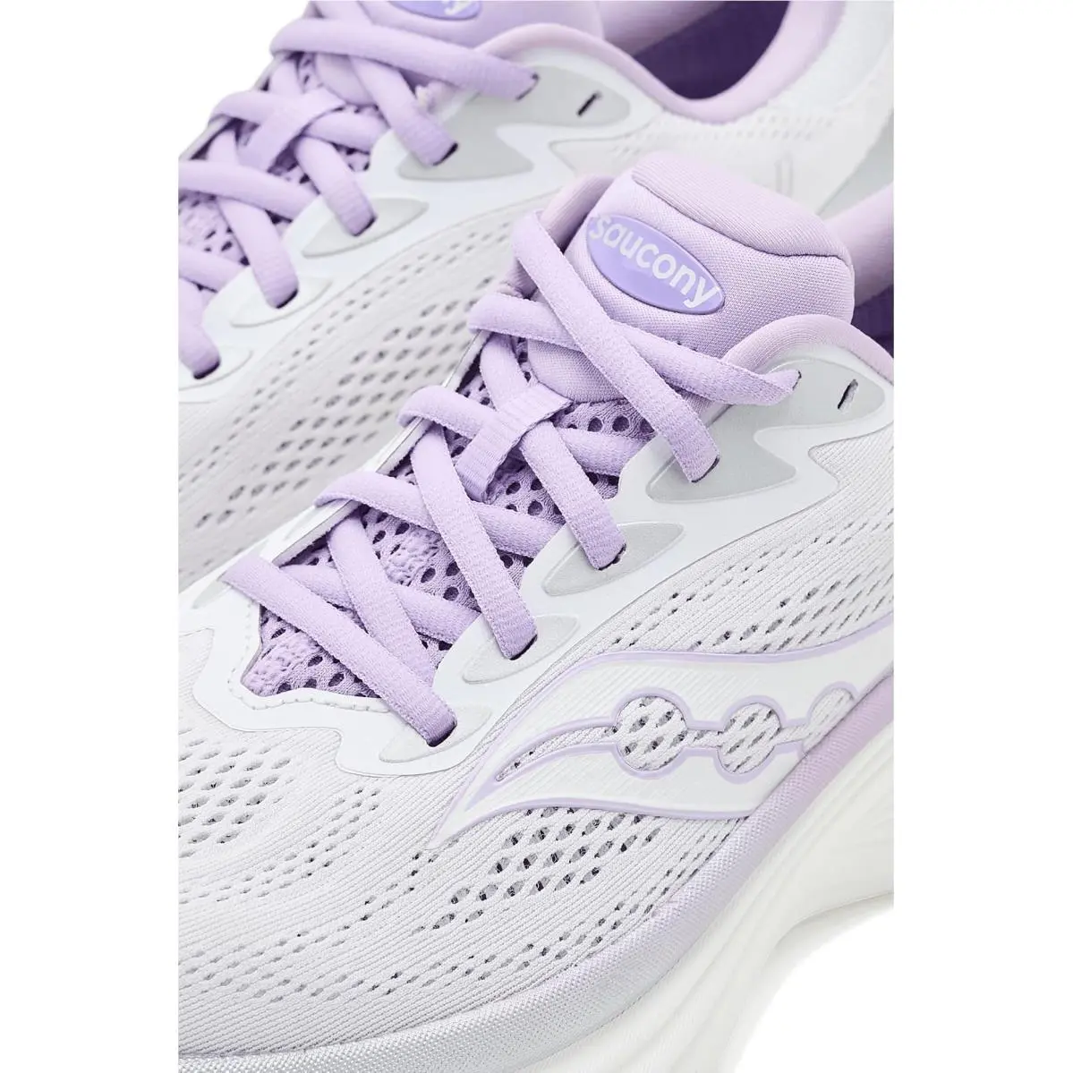 Saucony shoes - Cast 53