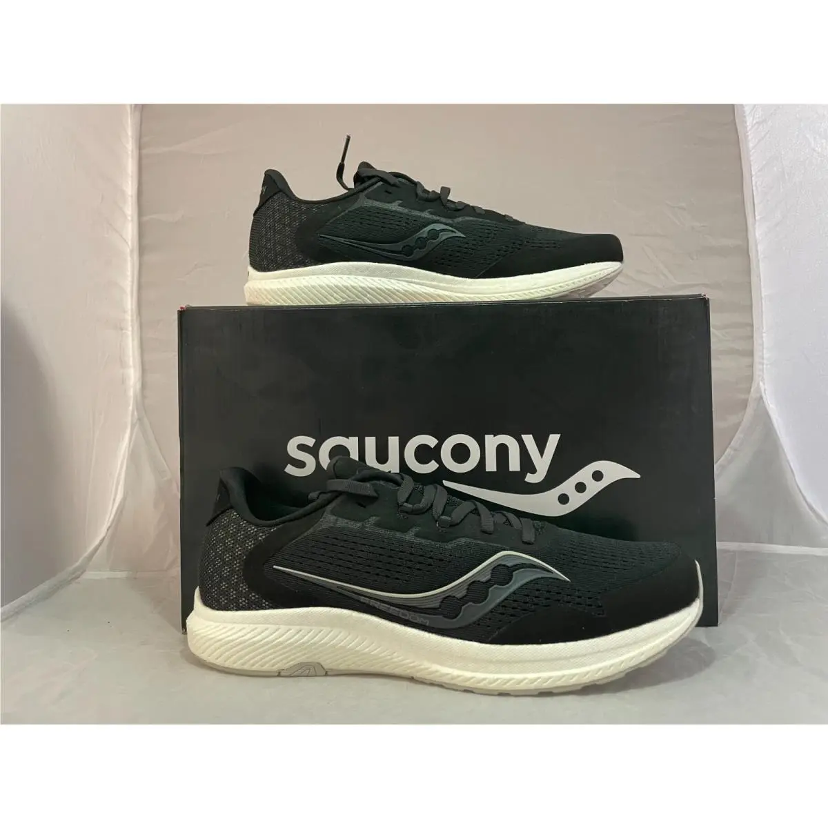 Saucony shoes - Saucony Freedom 4 - Freedom - Black 1