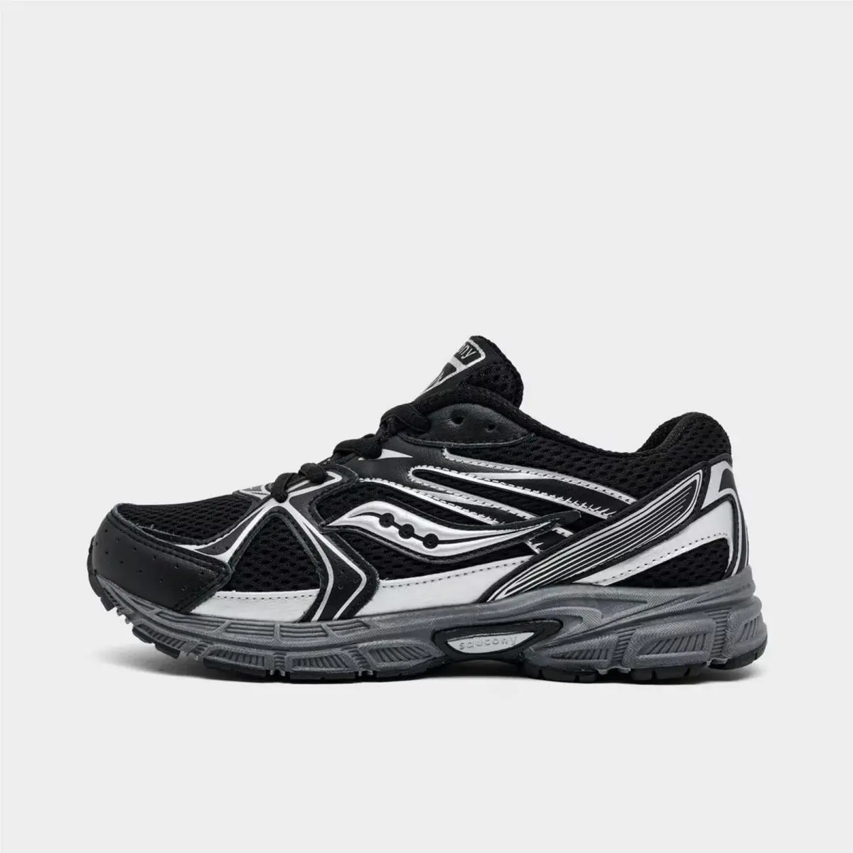 Big Kids` Saucony Ride Millenium Casual Shoes Black/metallic Silver SYF25BB2 001