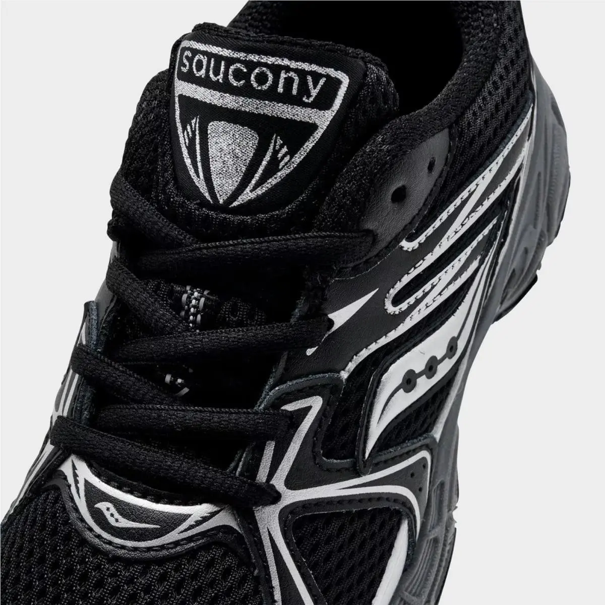 Saucony shoes - SYF25BB2 001 - Black/Metallic Silver 4