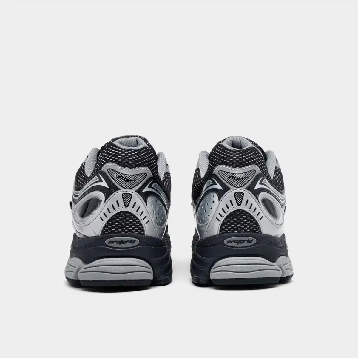 Saucony shoes - S7073913 001 - Black/Metallic Silver 6