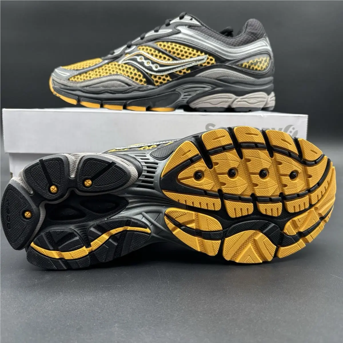 Saucony shoes - Saucony Progrid Omni 9 - Progrid Omni - Gold 8