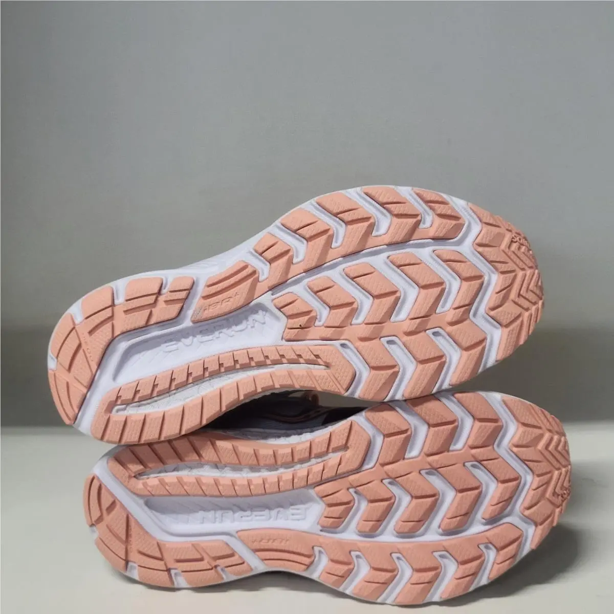 Saucony shoes - Saucony Guide Iso - Guide Iso - Slate/Peach (UPC: 884547878717) 6