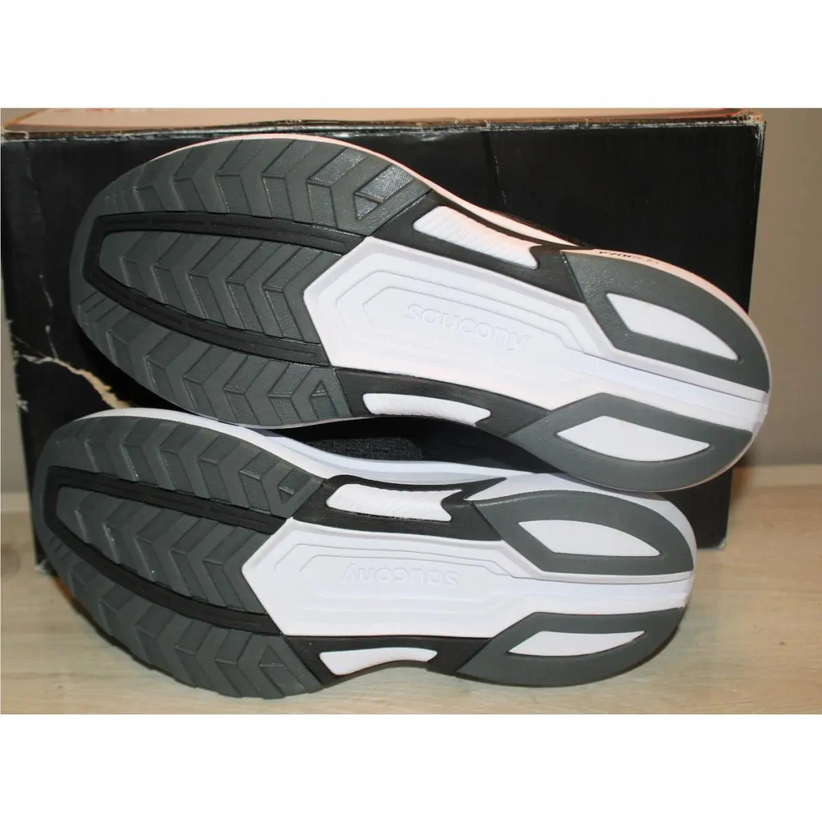 Saucony shoes - Saucony Axon 2 - Axon - Black 6