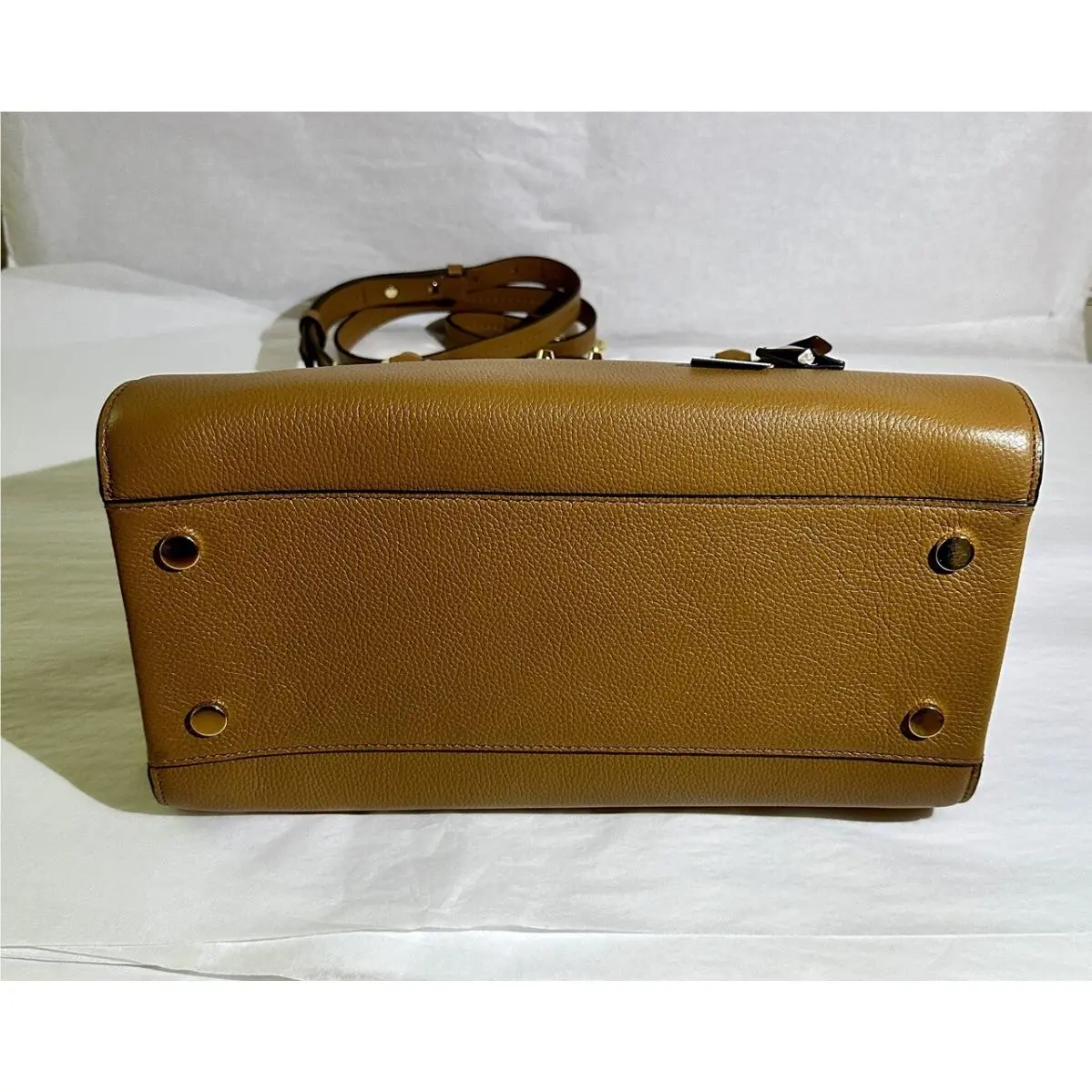 Michael Kors  bag   - Exterior: Acorn, Handle/Strap: Brown, Hardware: Gold 8