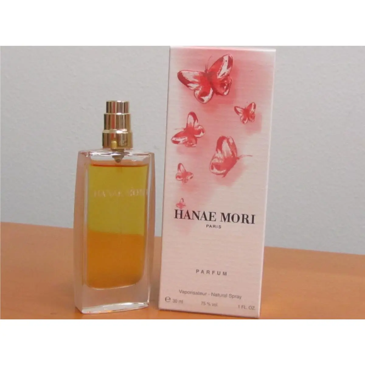 Perfume Women 1.oz/ 30 ML Parfum Spray Sealed by Hanae Mori