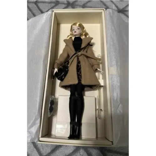 Nrfb 2015 Classic Camel Coat Silkstone Barbie Doll Bfmc Fashion Model KXV677