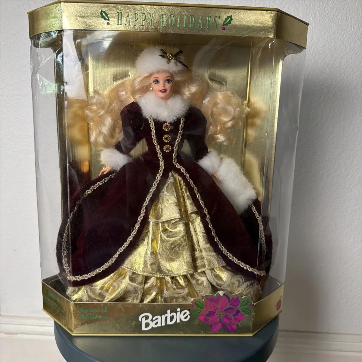 Happy Holidays Barbie 1996 Special Edition 15646 Burgundy/gold
