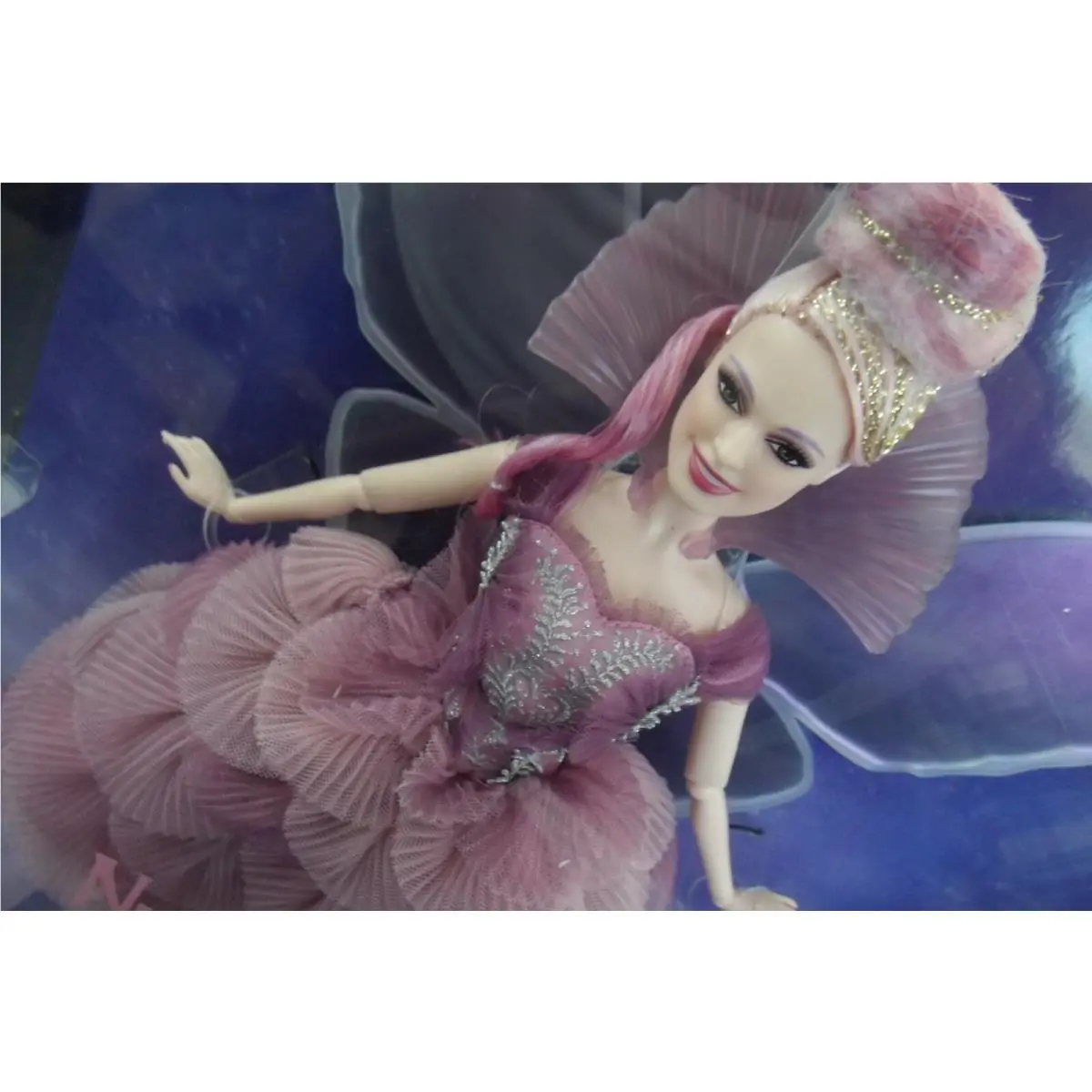 Nutcracker The Four Realms Sugar Plum Fairy Barbie Doll with Wings Doll Stand