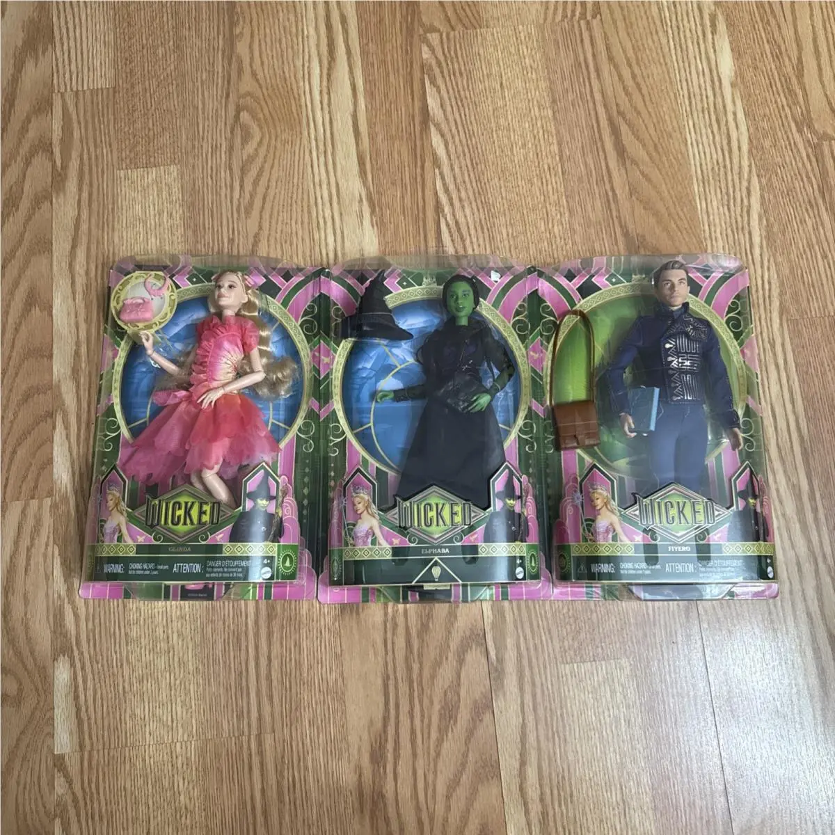 Mattel Wicked Glinda Elphaba Dolls Misprint Box + Bonus Fiyero with Accessorie