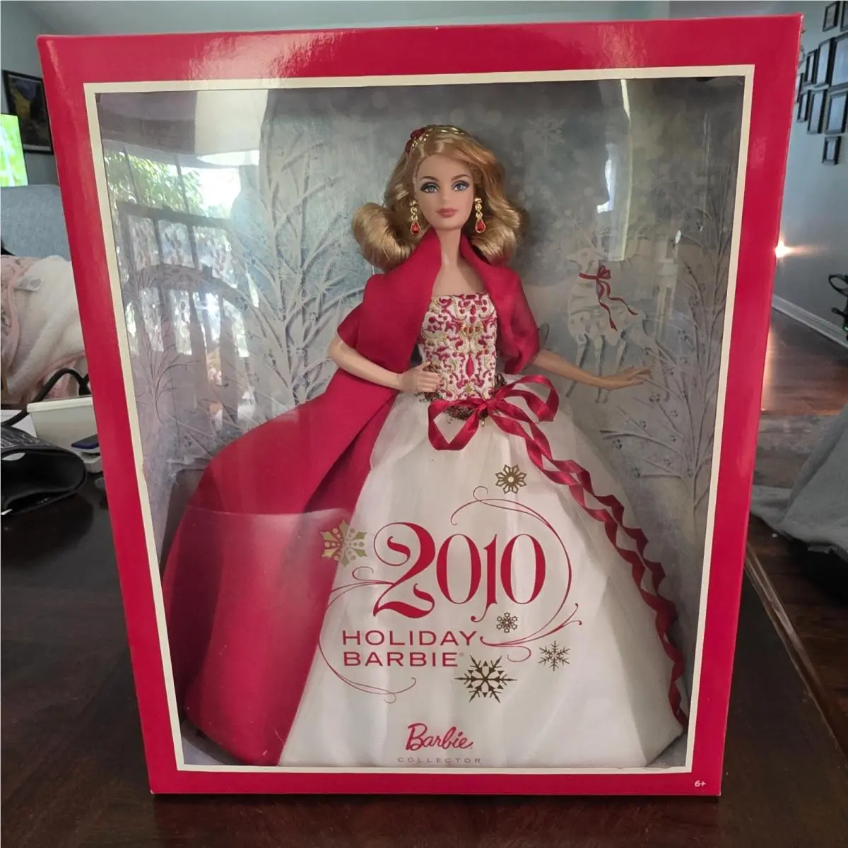 2010 Mattel Barbie Collector Holiday Barbie Doll R4545